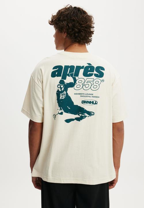 Cotton On - Box Fit Graphic T-shirt - Creampuff/Apres Ski