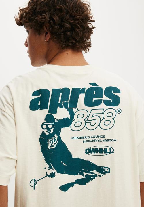 Cotton On - Box Fit Graphic T-shirt - Creampuff/Apres Ski