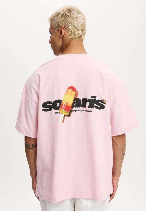Cotton On - Box Fit Graphic T-shirt - Corsage/Popsicle