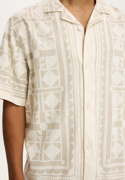 Cotton On - Cabana Short Sleeve Shirt - Stone Tile Print