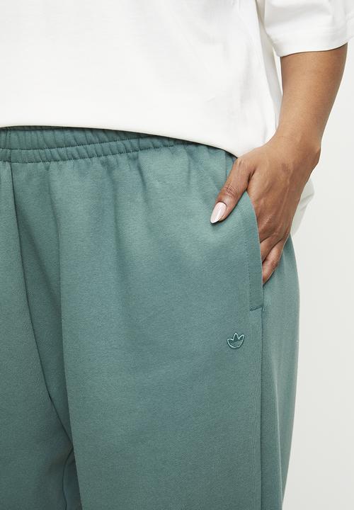 adidas Originals - Plus ESS JOGGER FT W - green