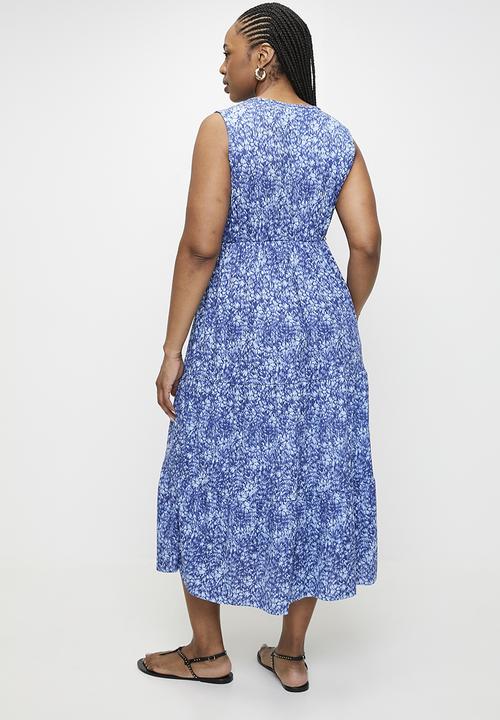 Trendyol - Plus size a-line patterned v neck knitted dress - blue
