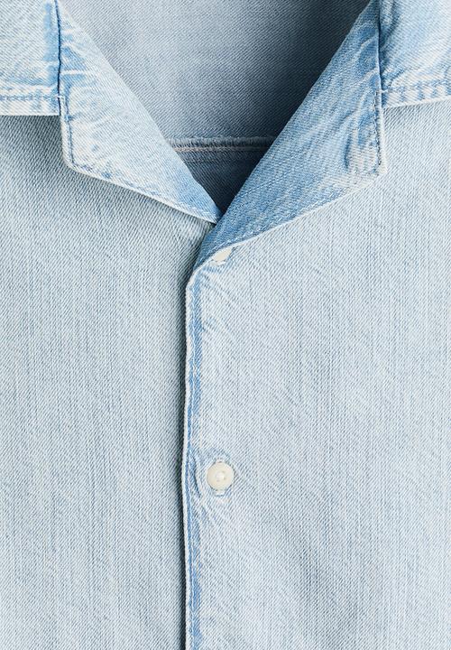 H&M - Regular fit denim resort shirt - light denim blue