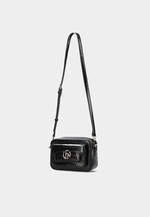 Forever New - Cooper croco camera bag in black