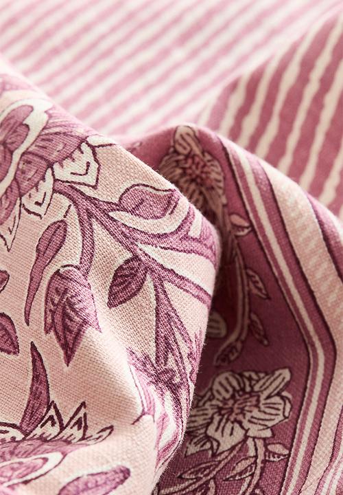 H&M - Patterned cotton tablecloth - pink/floral