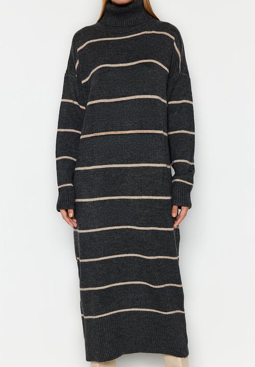 Trendyol - Maxi Straight Cut Knitwear Dress - Dark Grey