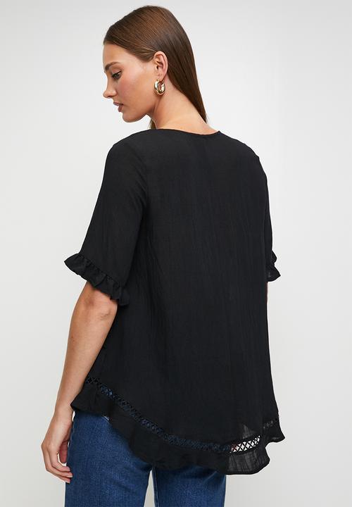 Stella Morgan - Short Sleeve Flutter Easywearing Blouse With Lader Lace Detail - Black