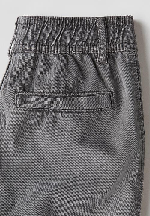 H&M - Loose-fit tapered twill chinos - grey