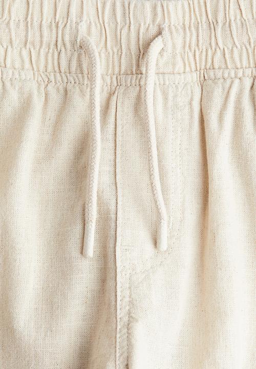 H&M - Linen-blend cargo shorts - light beige