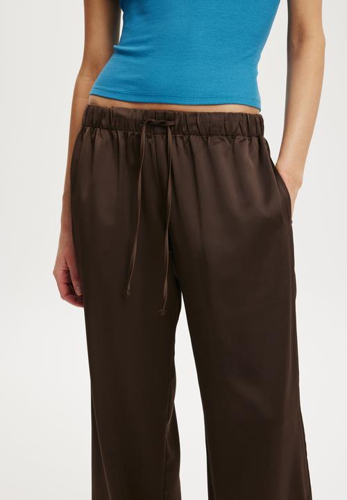 Cotton On - Low waist satin pant - rich mocha