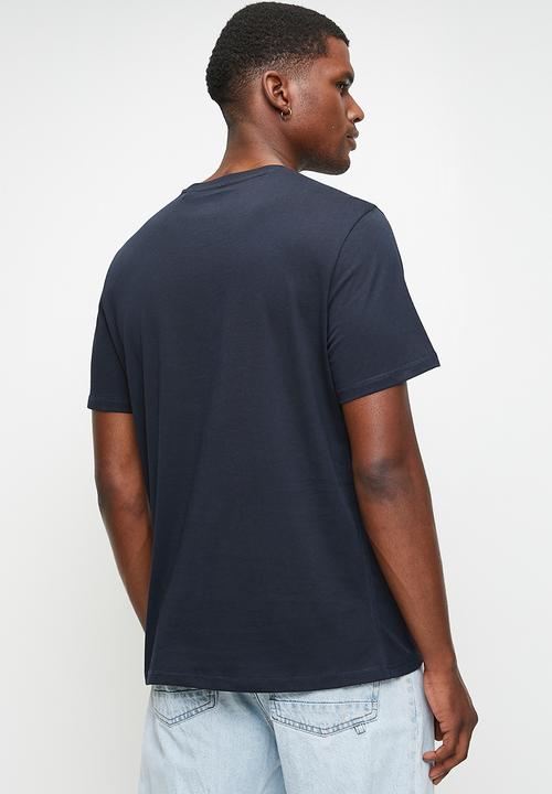 GUESS - Ss Cn Guess Triangle Tee - Smart Blue