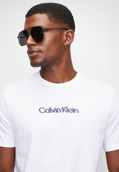 Calvin Klein - Ss Glitched Logo Eu Classic Tee - white 