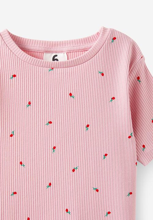 Cotton On - Raya Baby Tee - Marshmallow/Rose Ditsy