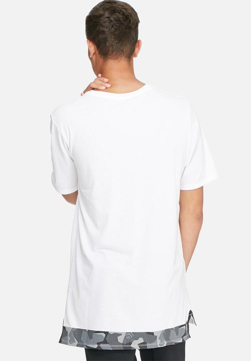 Nike - Badlands drop hem tee