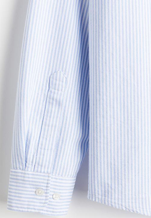 H&M - Regular fit oxford shirt - light blue striped