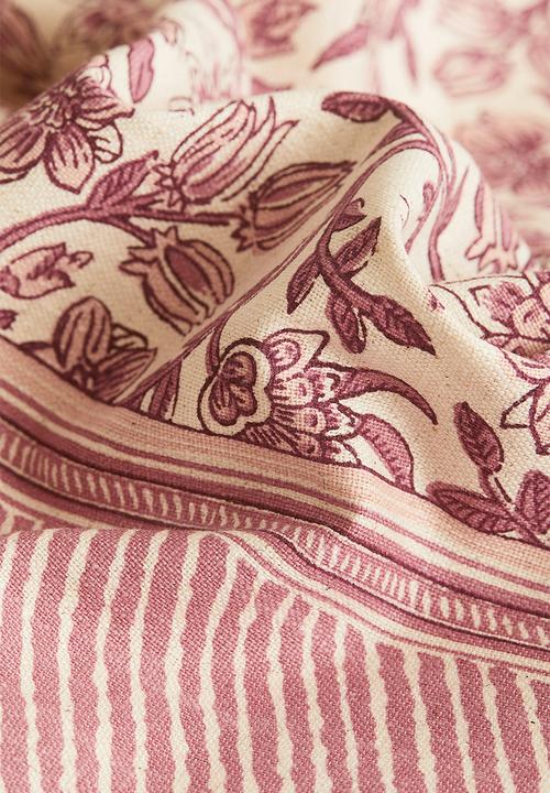 H&M - Extra-long patterned cotton-blend table runner - pink/floral