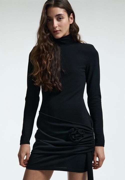 H&M - Shoulder-pad dress - black