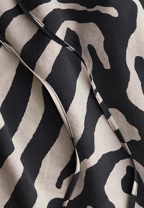 H&M - Balloon-sleeved blouse - light beige/zebra print