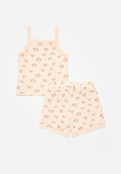 Pop Candy - Spaghetti strap top & curved hem shorts set - blush pink/floral