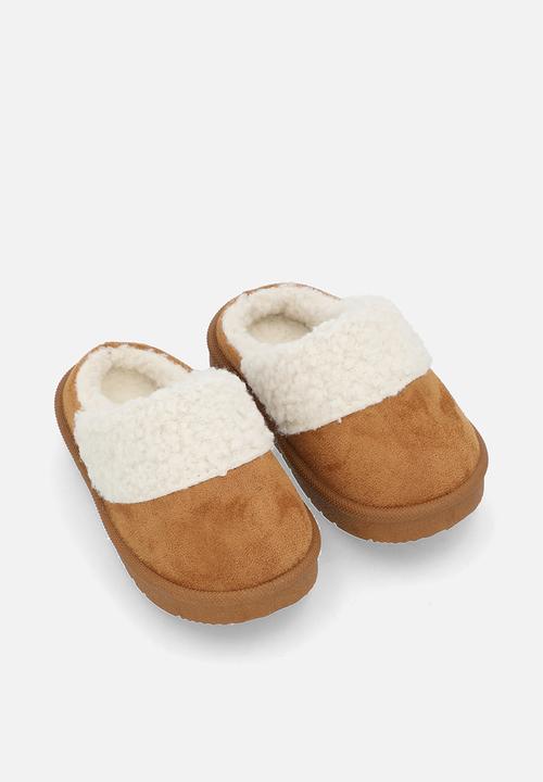 Pop Candy - Sherpa lined slippers - tan