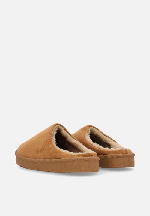 Pop Candy - Sherpa lined slippers - tan