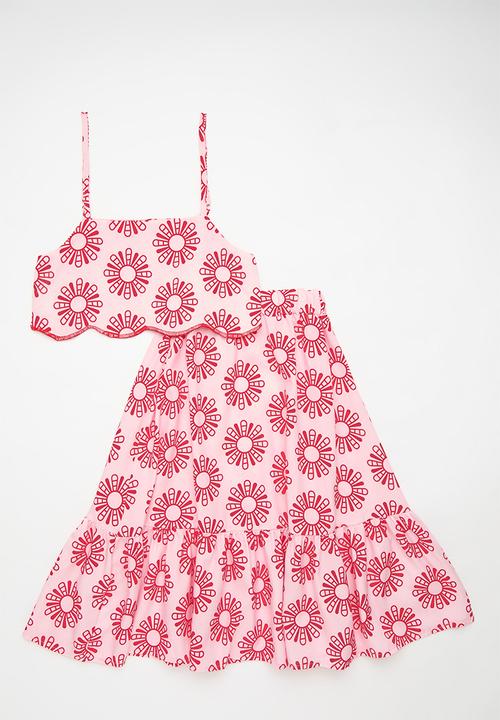 Pop Candy - Sleeveless cropped tee & maxi skirt with flare set - light pink floral
