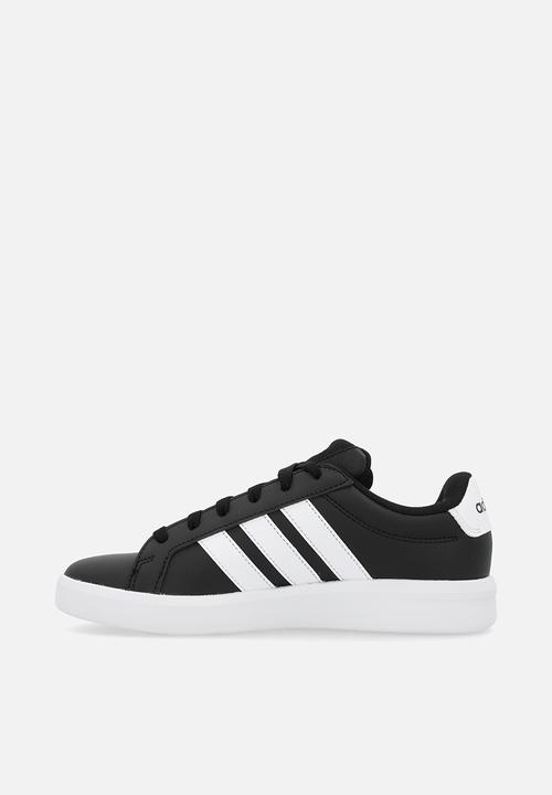 adidas Performance - Grand Court 3.0 J - Core Black/Ftwr White/Ftwr White