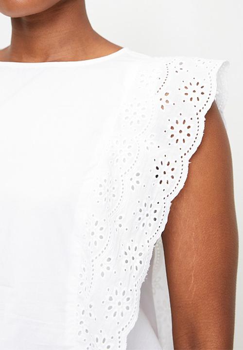 edit - Poplin shell with cut out sleeve - white