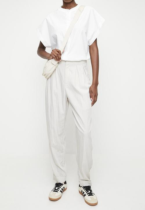 Superbalist - Grown on short sleeve notch neck shirt - white
