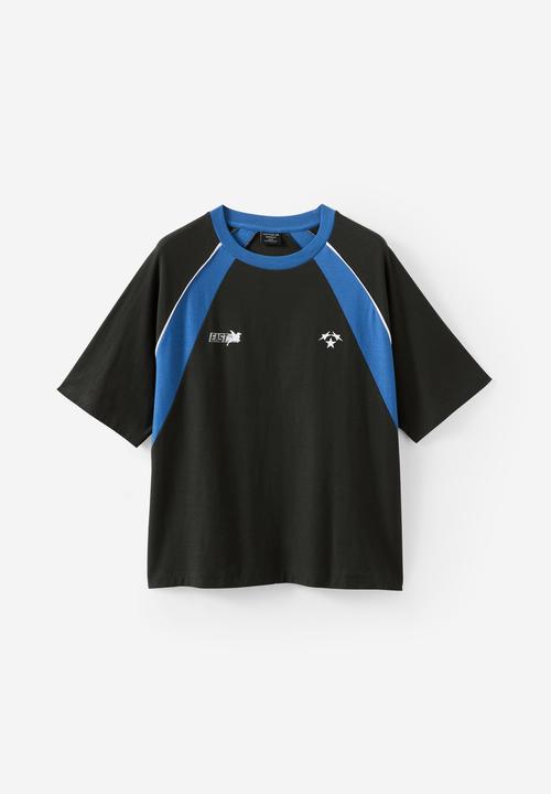 Cotton On - Cropped Fit Graphic T-shirt - Washed Black/2S Panelled