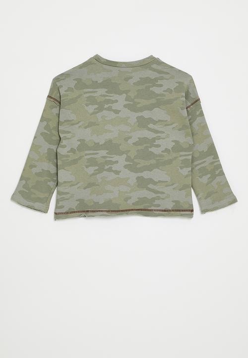 Pop Candy - Long sleeve tee with stylised pocket - green camo