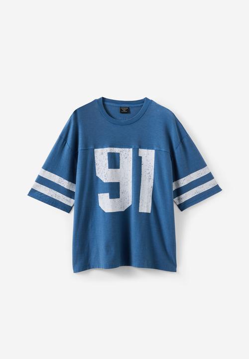 Cotton On - Cropped Fit Graphic T-shirt - Washed Cobalt/91 Stripe Panel