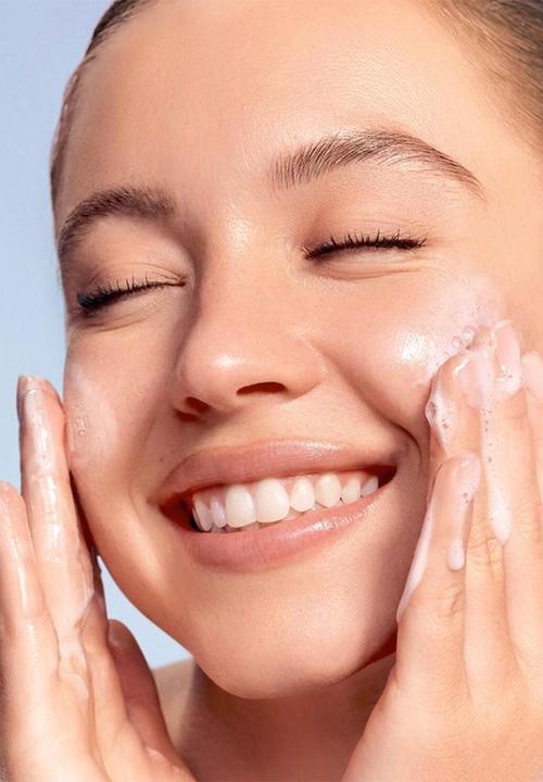 Laneige - Water Bank Gentle Gel Cleanser