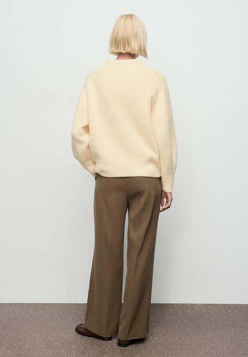 MANGO - Sweater revuelto - light pastel yellow