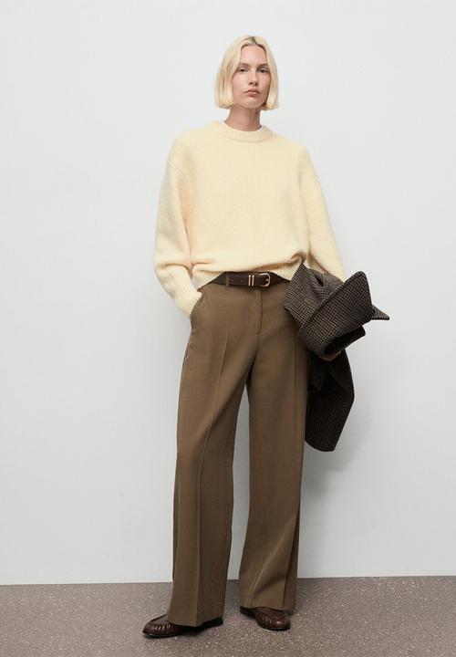 MANGO - Sweater revuelto - light pastel yellow