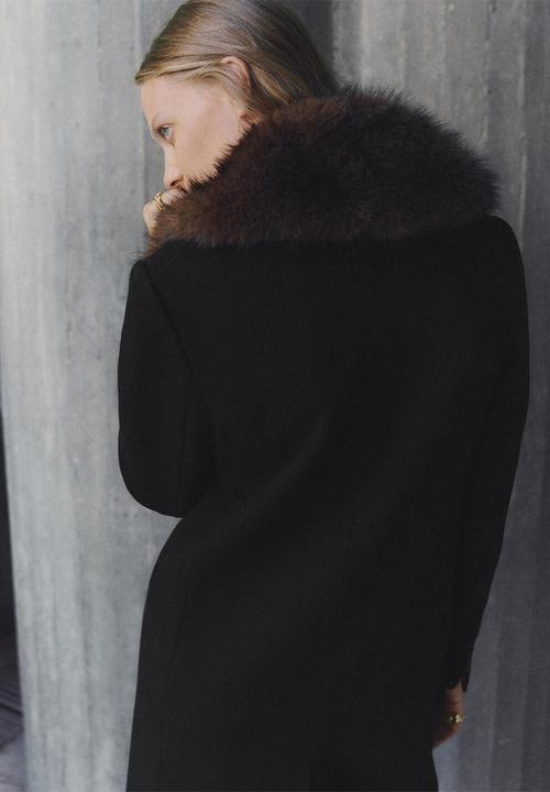 MANGO - Coat lips - black