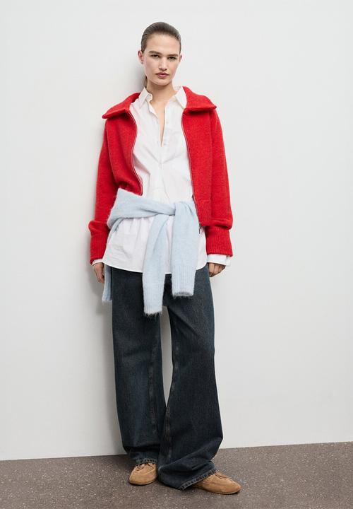 トマトレッド FREE PEOPLE WILLOW カーディガン REVOLVE Free People x REVOLVE Willow Cardi in Fiery Red Combo | REVOLVE