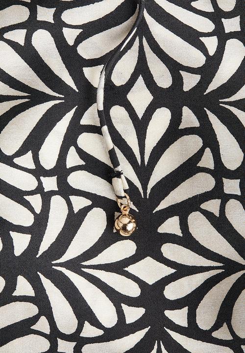 H&M - Tie-detail dress - black patterned