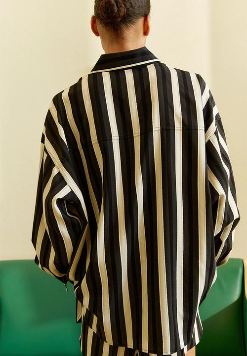 H&M - Oversized dobby-weave shirt - black striped