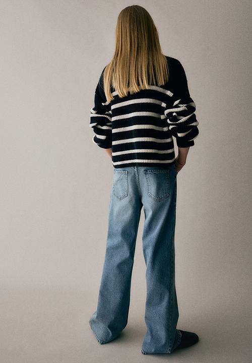 H&M - Baggy fit bootcut leg jeans - denim blue 