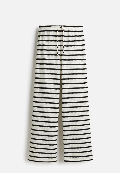 H&M - Knitted drawstring trousers - white striped