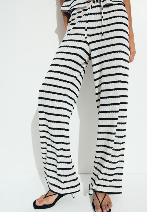 H&M - Knitted drawstring trousers - white striped