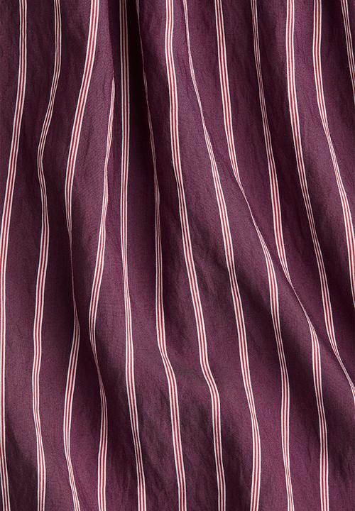 H&M - Drawstring shorts - dark purple/striped