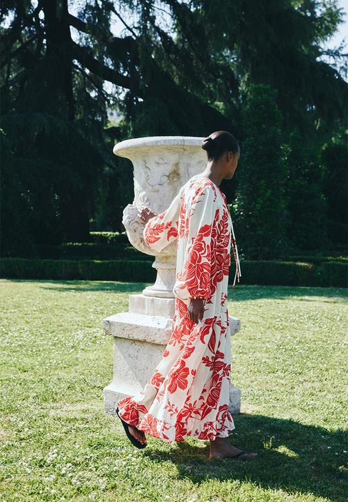 H&M - Voluminous dress - white & red floral