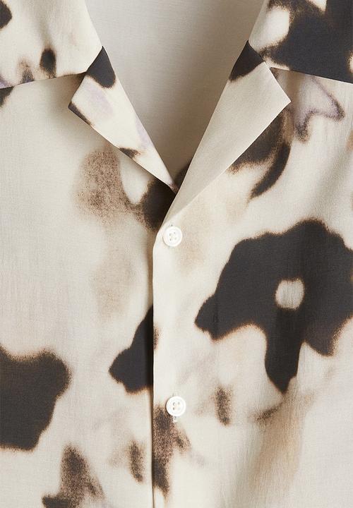 H&M - Regular fit patterned resort shirt - light beige