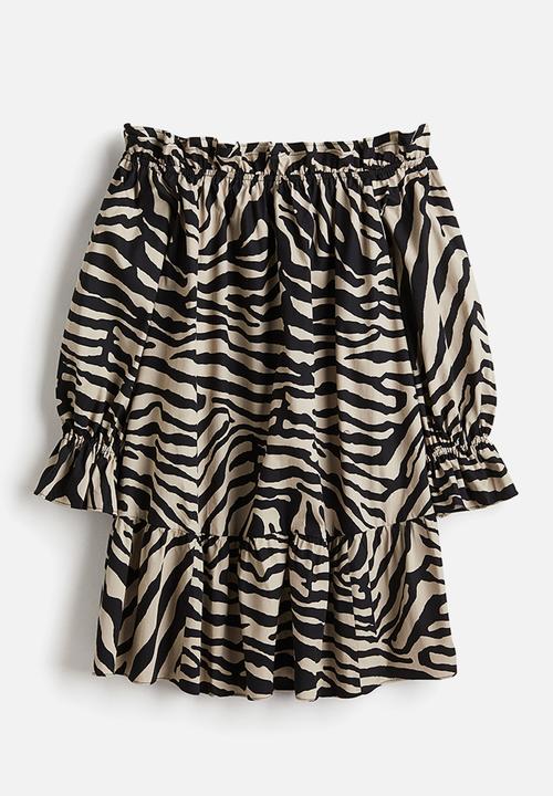 H&M - Off-the-shoulder poplin dress - black zebra print 