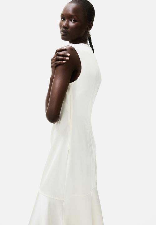 H&M - V-neck satin dress - white