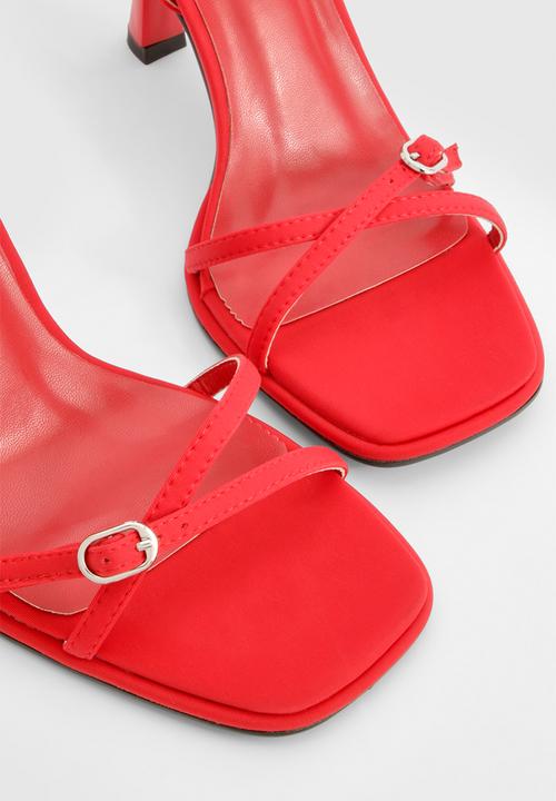 boohoo - Wide fit 2 part buckle detail heels - red