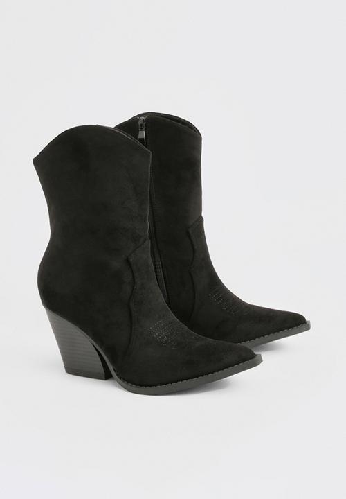 boohoo - Faux suede calf high western boots - black