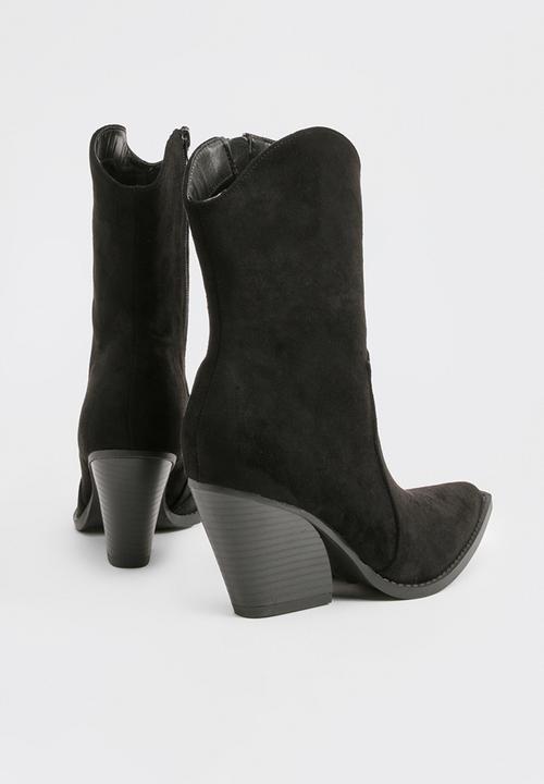 boohoo - Faux suede calf high western boots - black